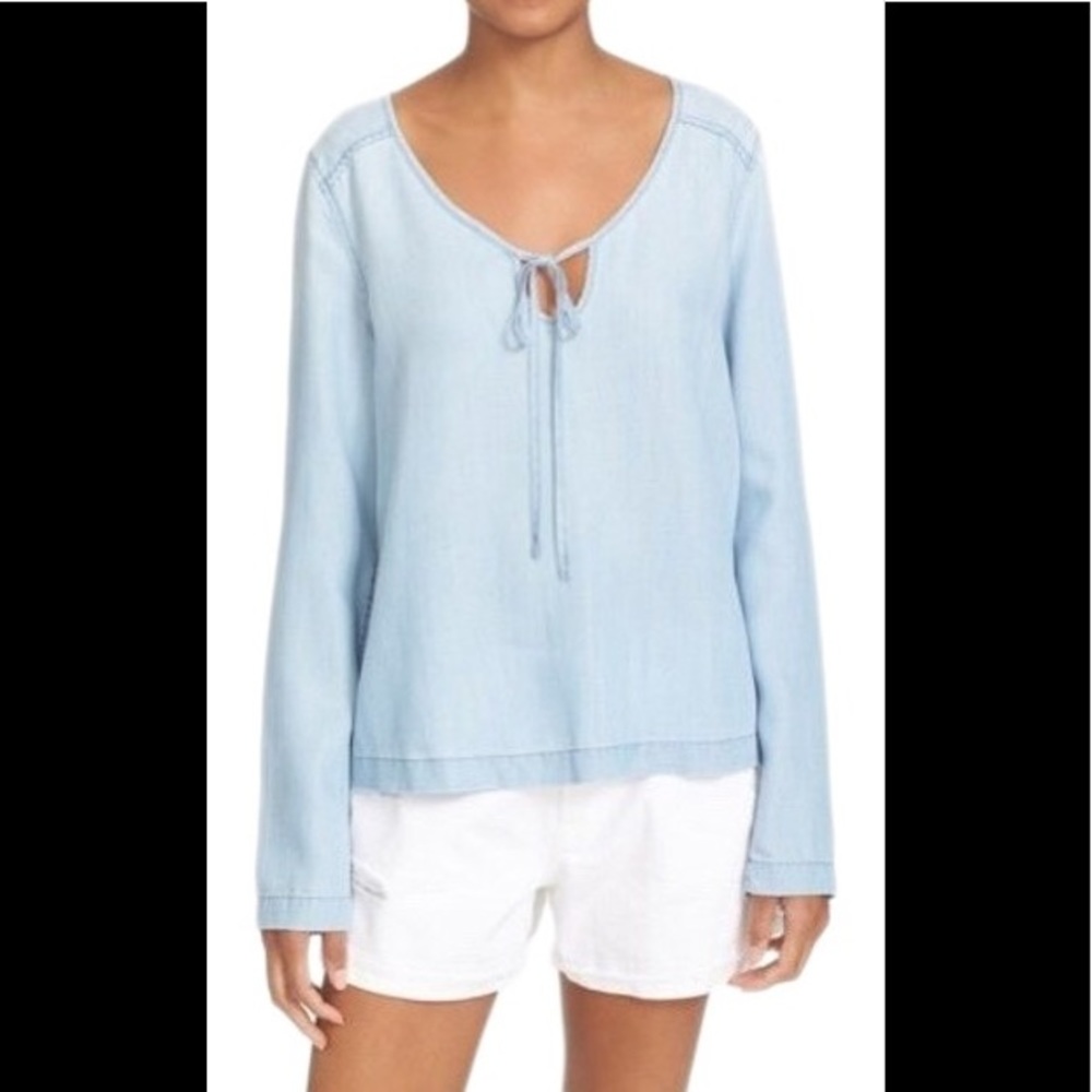 FRAME denim faded chambray lightweight keyhole top, size Large.